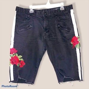 Men’s Black slim jean shorts